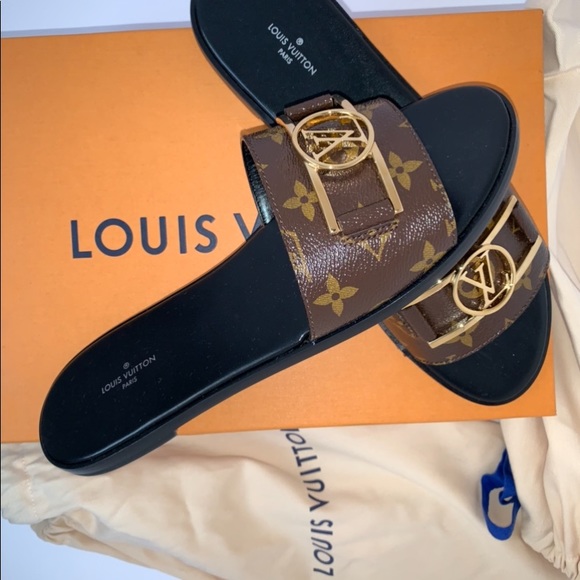 Louis Vuitton - Picture 2 of 11